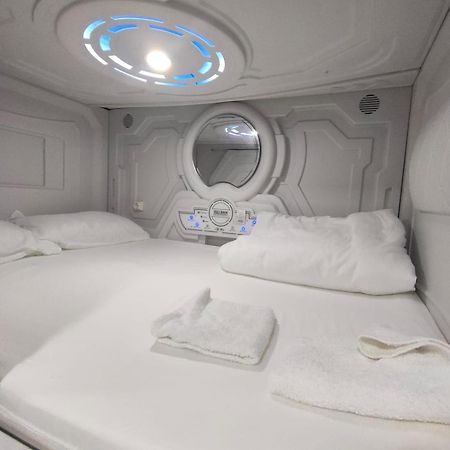 Just Hostel Capsules Alicante Ngoại thất bức ảnh