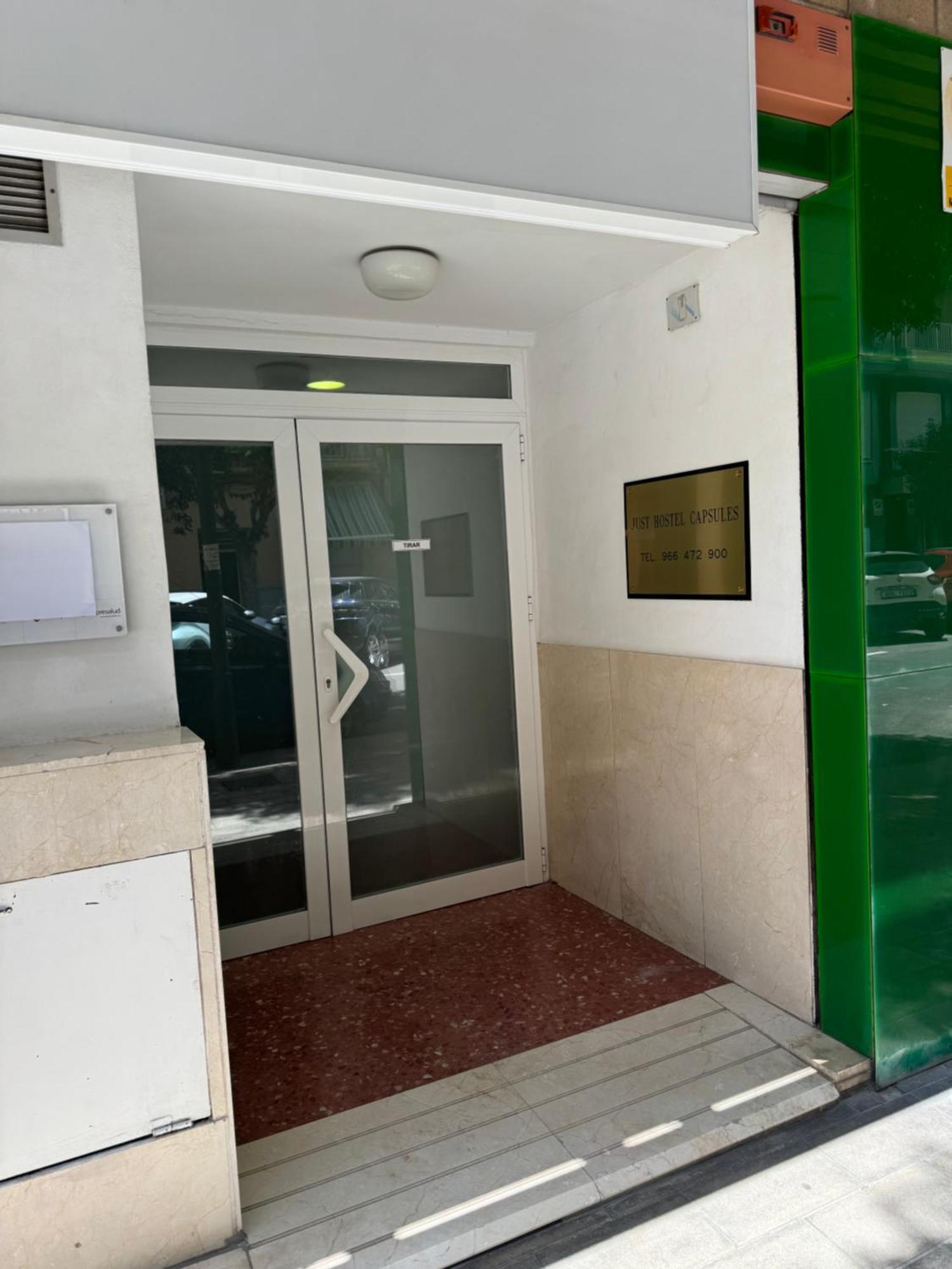 Just Hostel Capsules Alicante Ngoại thất bức ảnh